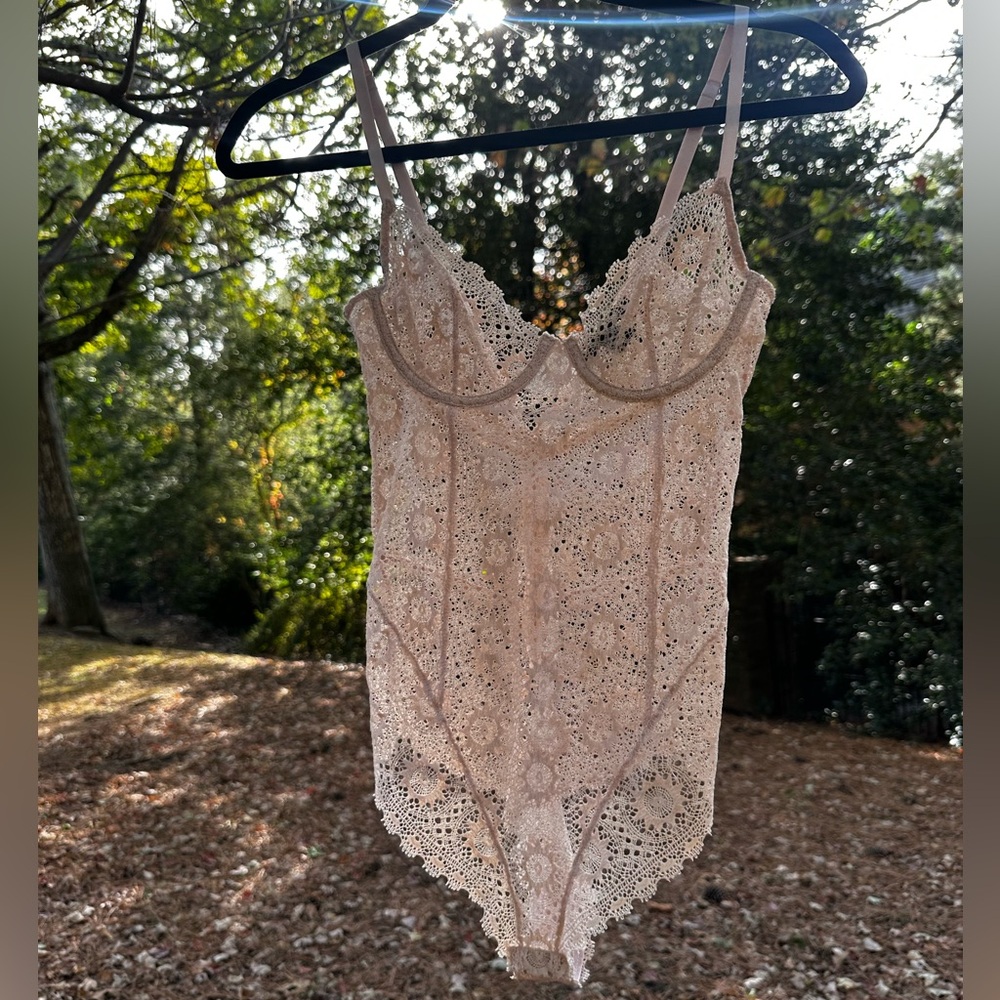 Delicate Bodysuit in Cream